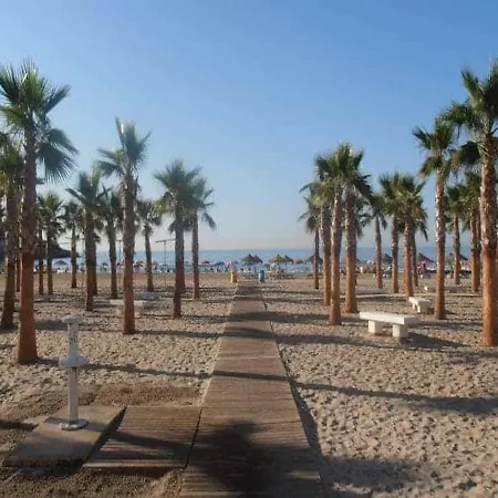 La Concha Playa אורופסה דל מר